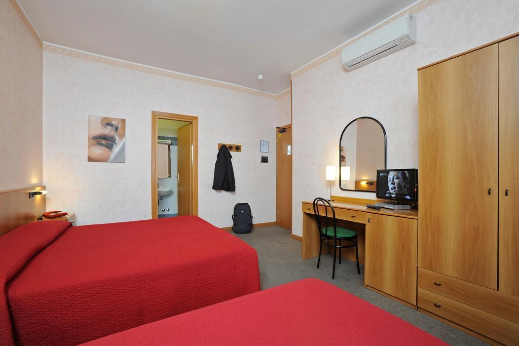ויטרבו Tuscia Hotel חדר תמונה
