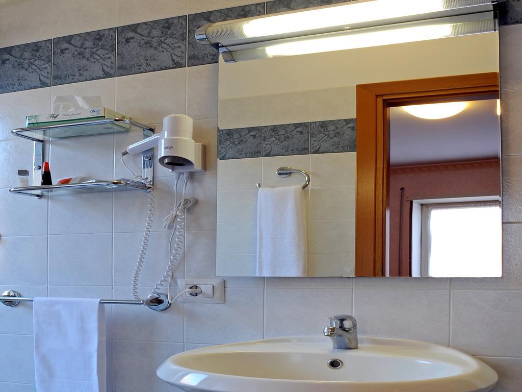 ויטרבו Tuscia Hotel חדר תמונה